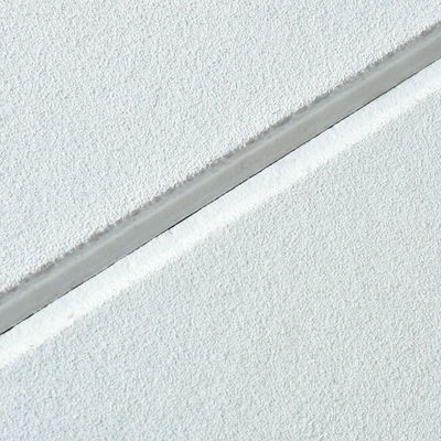 Moderno Celling Com USG BORAL Mineral Madeira Fibra acústica telhados azulejos