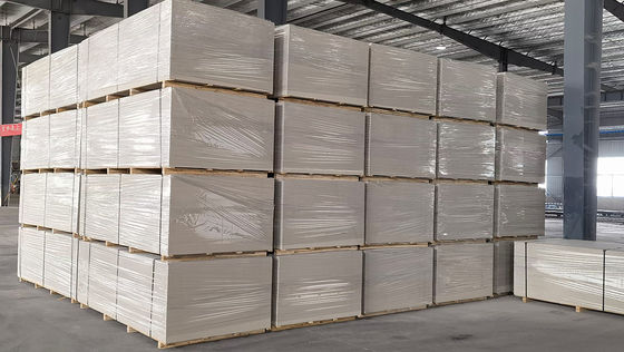 60x60 Painel de teto de estrela óptica de madeira azulejos de tecto de fibras minerais com superfície polida